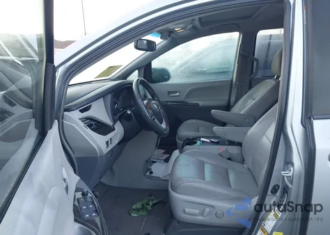 2015 Toyota Sienna Xle 8 Passenger from USA, damaged, VIN 5TDYK3DC8FS631121